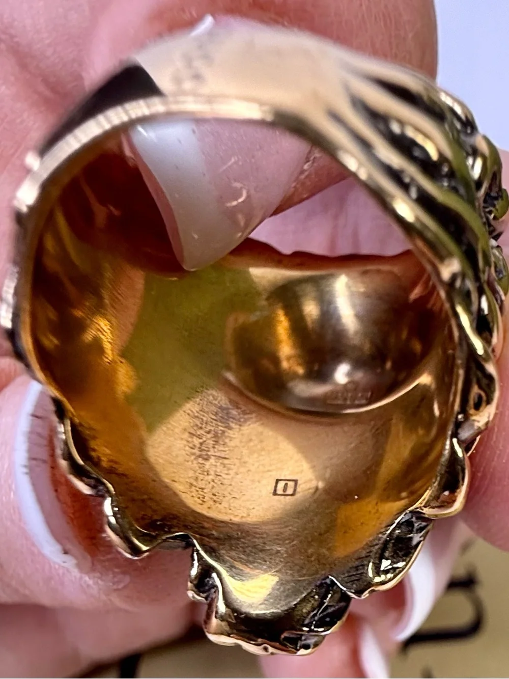 Gucci Lion Head Statement Ring with Black Onyx Crystal